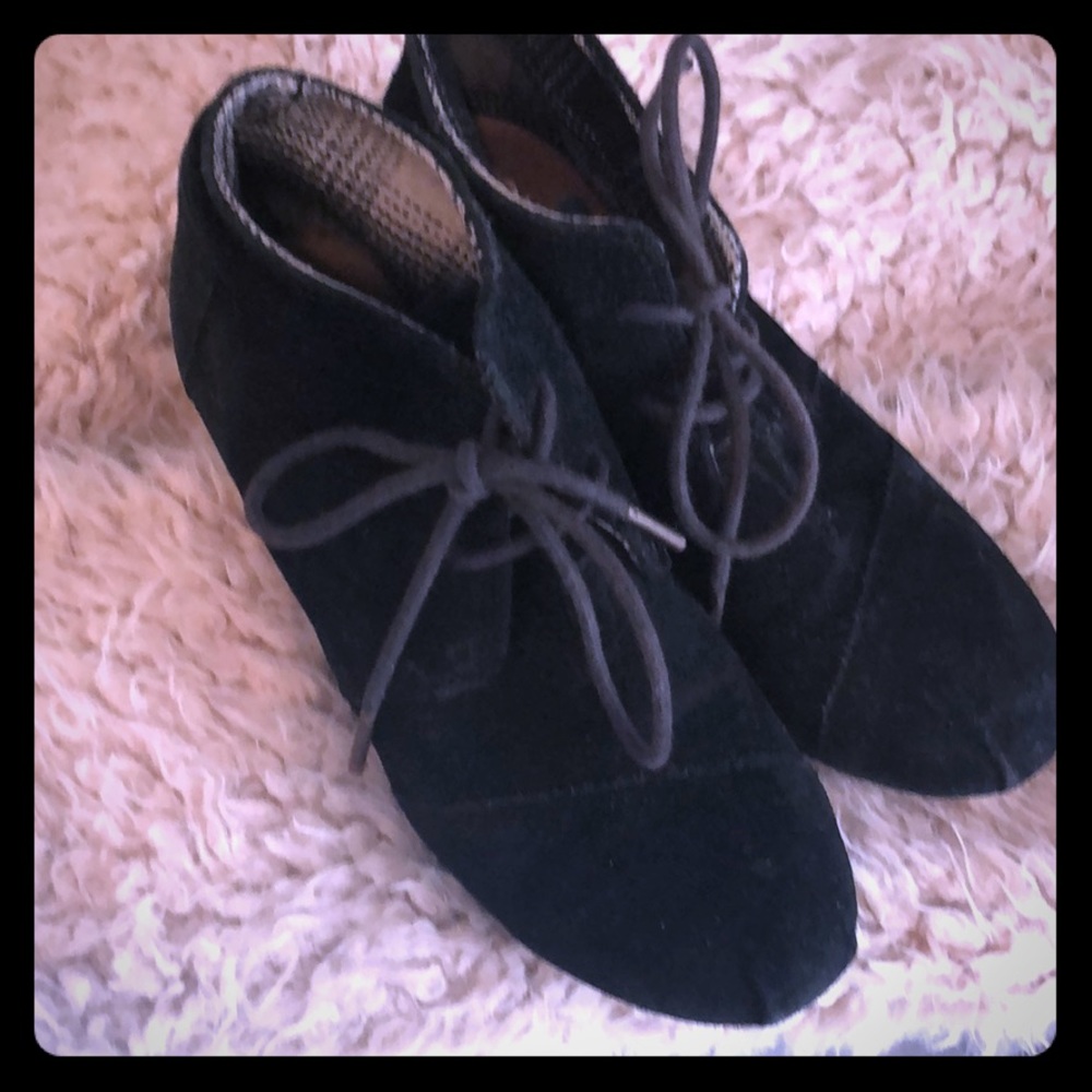 Women’s toms wedge bootie